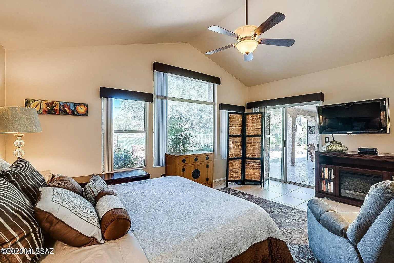 3 bed, 2.0 bath, 2027 sqft, $3,495 — Photo 4