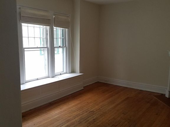 3rd image of 225 Norwood Ave APT 3