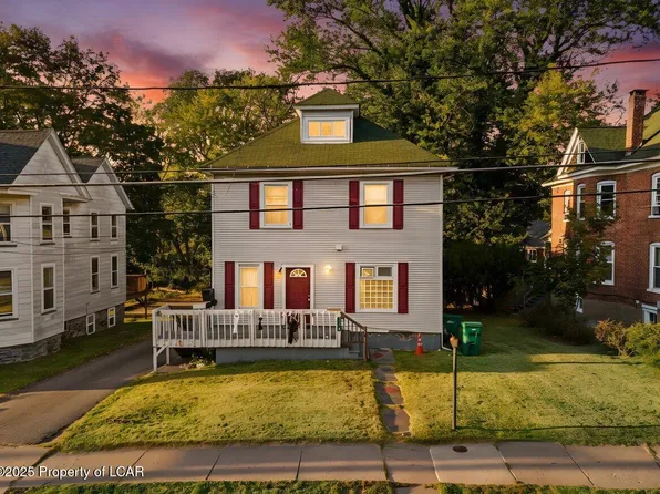 120 Ridgeway St, East Stroudsburg, PA 18301