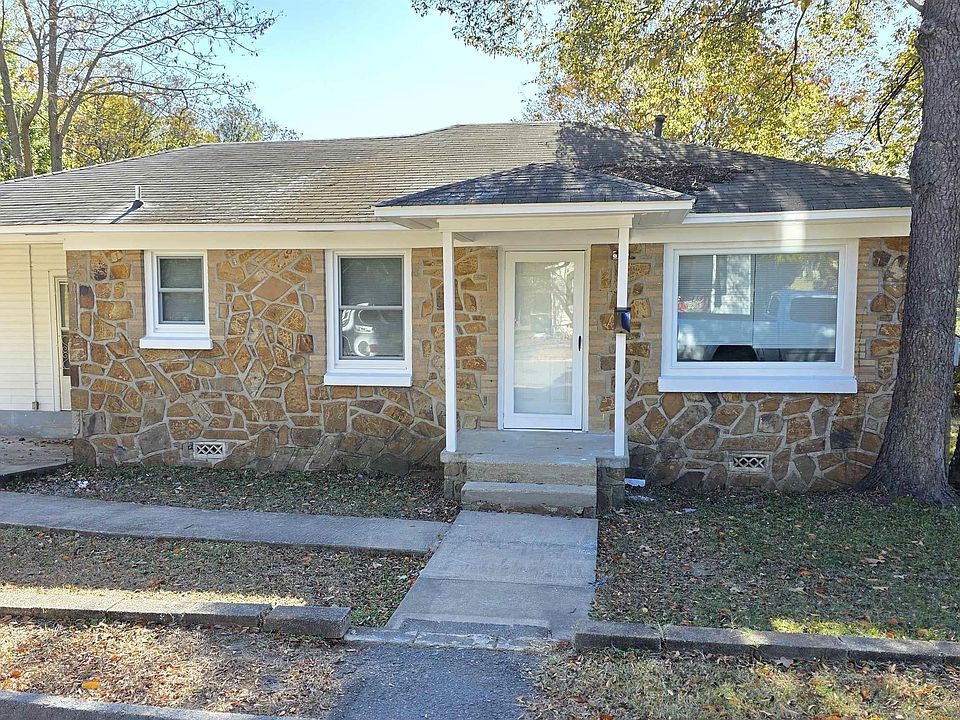 1st image of 723 W 51st St