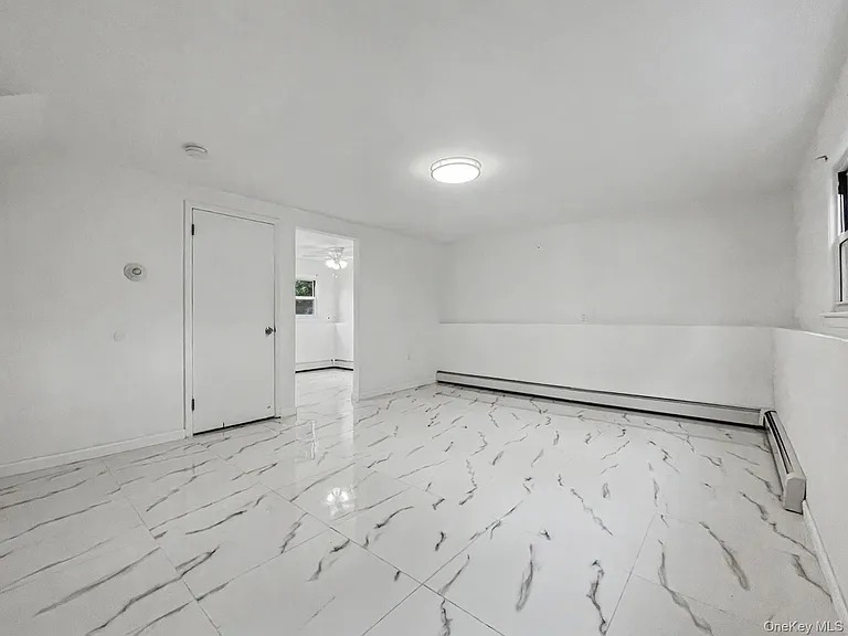 1 Maple Ln — Photo 2