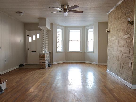 3rd image of 431 Salem Ave