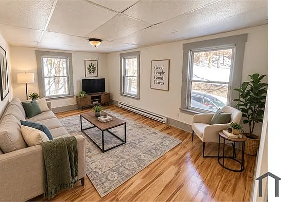 2 bed, 1000 sqft, $1,900 — Photo 2