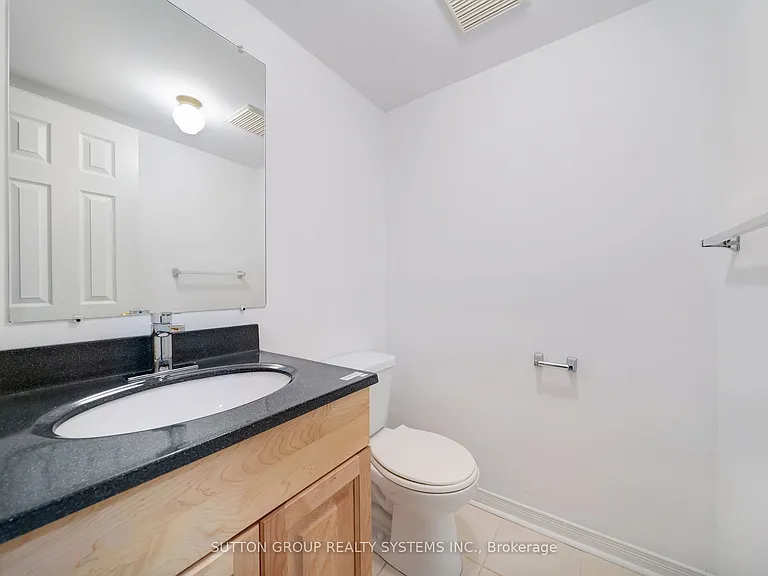 56 Ballard Cres #LOWER — Photo 21