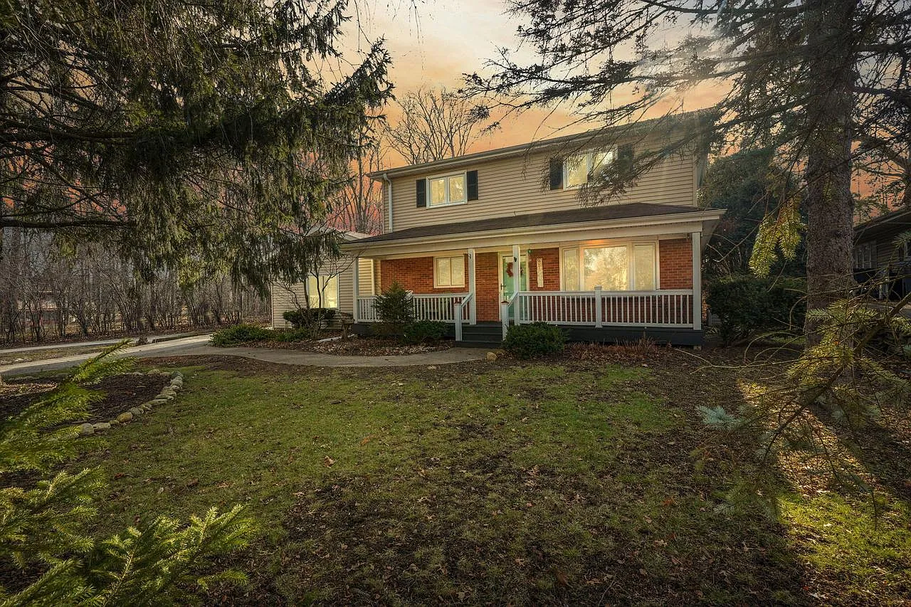 5225 Norman STREET photo 1