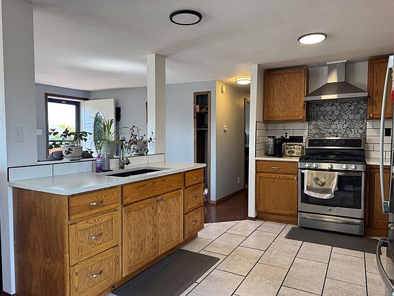 2nd image of 4631 W 54th St
