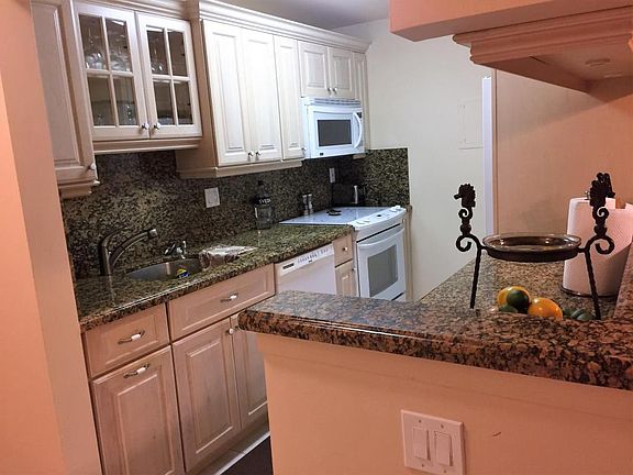 3rd image of 88500 Overseas Hwy APT 406