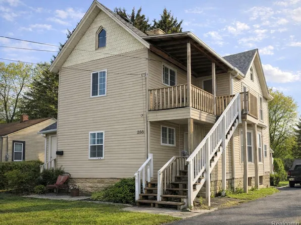 389 Osmun St, Pontiac, MI 48342