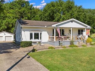 953 Braun Rd, Belpre, OH 45714