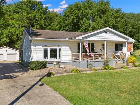 953 Braun Rd, Belpre, OH 45714