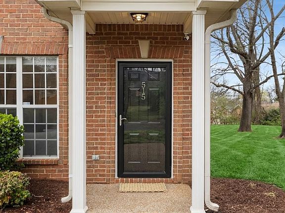 3rd image of 515 Lakebrink Ct