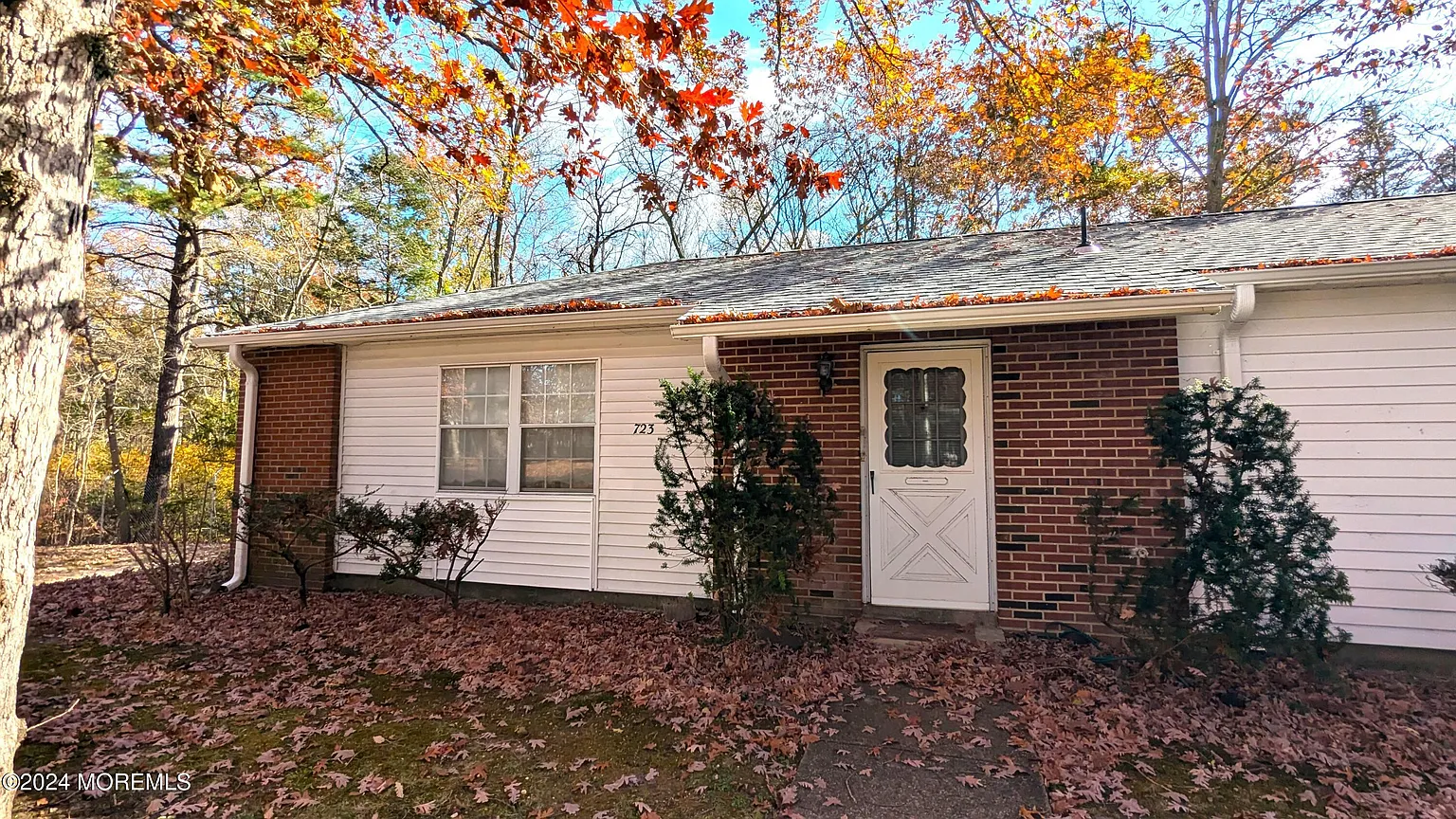 723A Buckingham Drive photo 1
