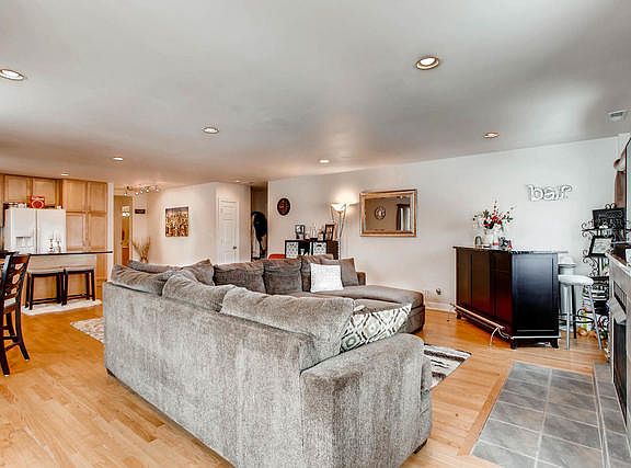 3rd image of 6005 N Kimball Ave APT 3C