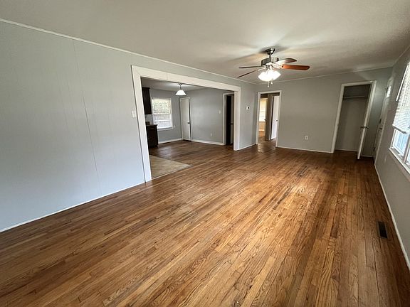 5th image of 106 Whitner Ave