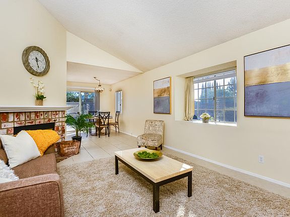 4th image of 39940 Temecky Way