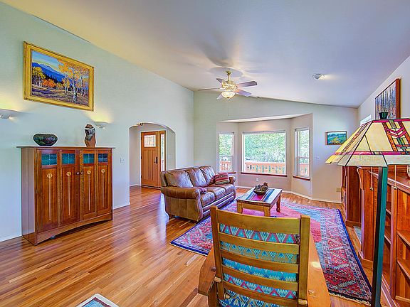 4th image of 432 Parkside Dr