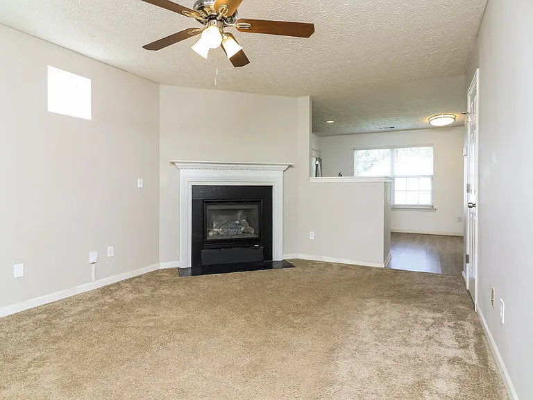 141 Oak Grove Pl — Photo 5