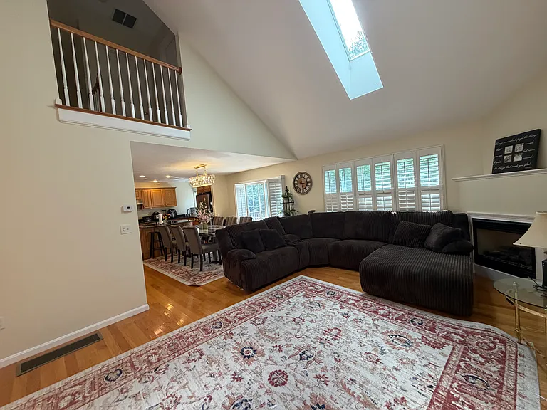 7 Country Hill Rd — Photo 26