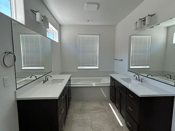 3rd image of 2321 Waterside Dr