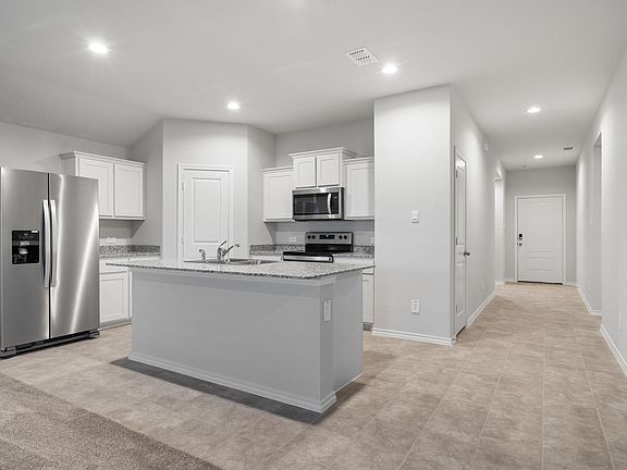 5th image of 300 Destin Dr
