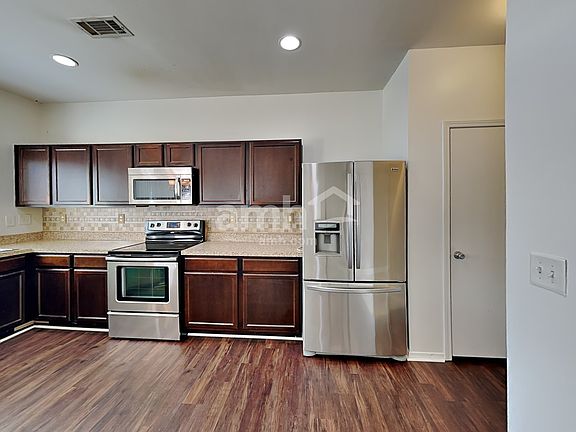 3rd image of 4430 Kiddle Ln