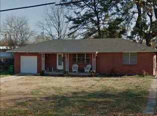 1905 S Robison Rd, Texarkana, TX 75501