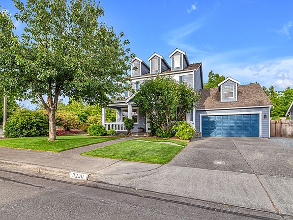 2nd image of 3230 Parkside Cir NE