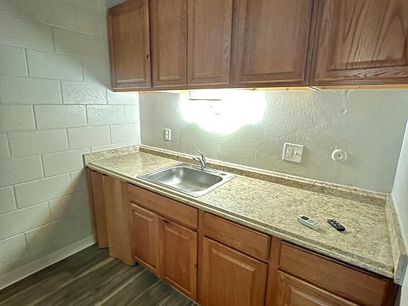 5th image of 7820 Brentwood Dr APT 27