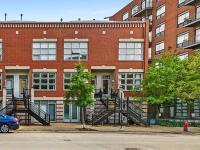 855 W Erie St APT 130, Chicago, IL, 60642