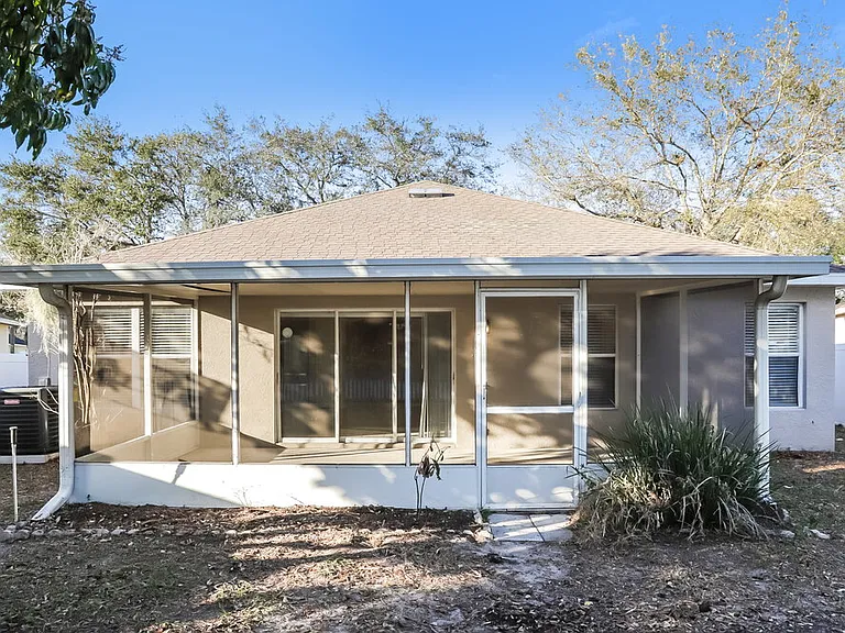 9421 Cypress Harbor Dr — Photo 16