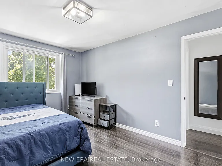 5 Shetland Cres — Photo 19
