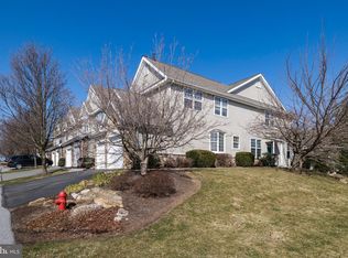 1009 Country Ln, Morgantown, PA 19543