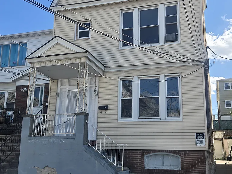 111 Hague St — Photo 8