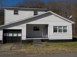 31 Jerry Bottom Rd, Huddy, KY 41535