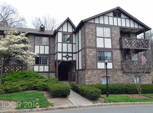 3111 Stowe Ln, Mahwah, NJ 07430