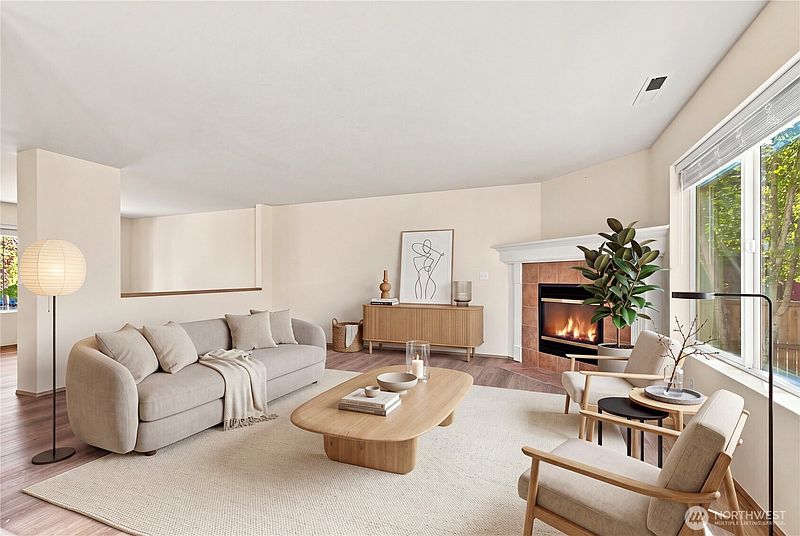 3rd image of 825 SW 361 Street