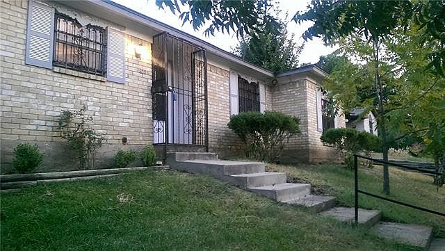 2nd image of 532 Botany Bay Dr
