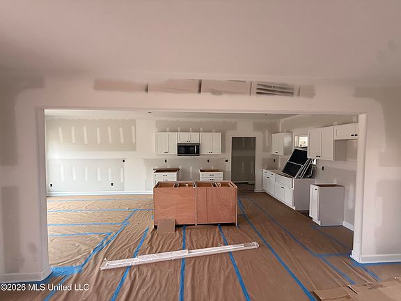 4th image of 100 Rowell Rd