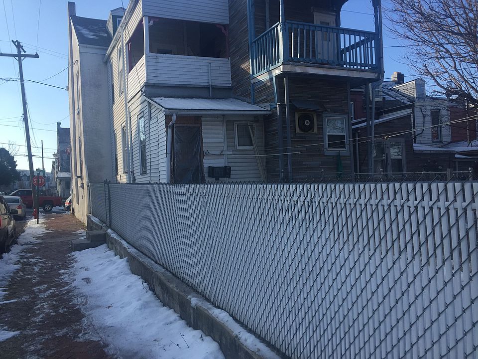2nd image of 1231 Green St