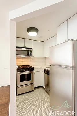 Rented by Mirador Real Estate | media 21