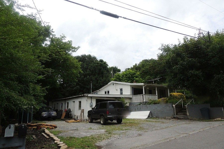 1st image of 1323 Gibson St