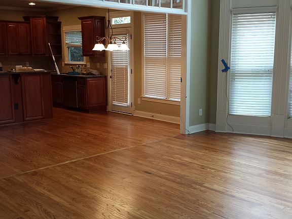 5th image of 451 Wallis Farm Way