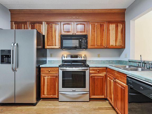 5th image of 85 Debarry Ave APT 3022