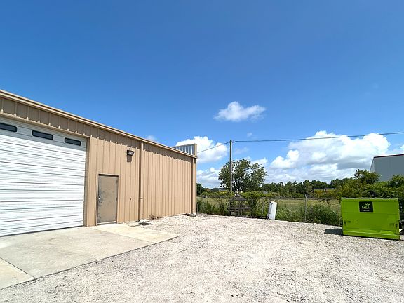 3rd image of 2142 Live Oak St #C