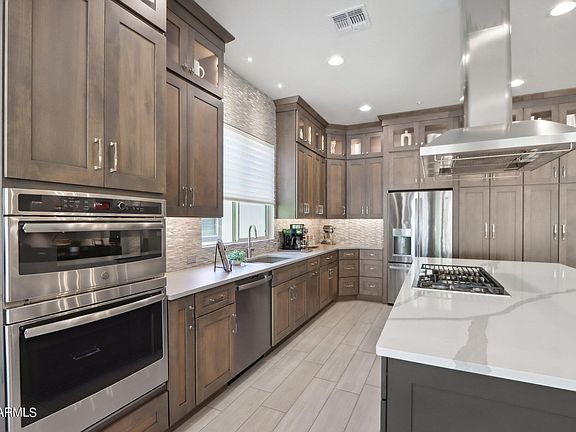 5th image of 29135 N SORRENTO Drive