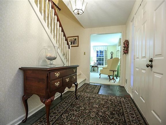 2nd image of 9 Cambric Cir