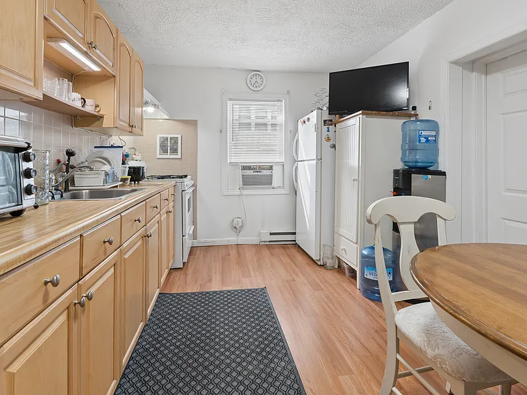 61 Union St #1 — Photo 3