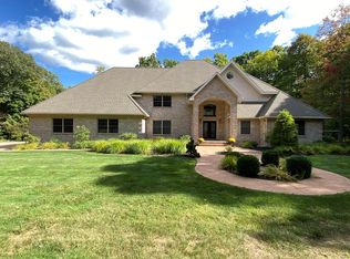 670 Maple Shade Rd, Cranberry, PA 16319