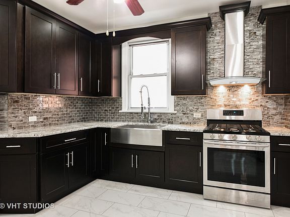 3rd image of 1415 W Thome Ave #2