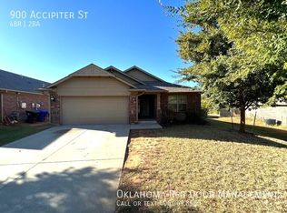 900 Accipiter St, Norman, OK 73072